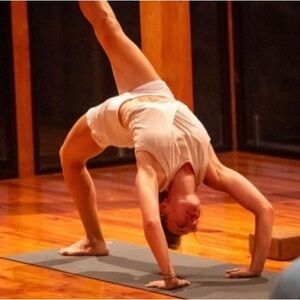 Lululemon heathered pink wrap tank, size 6. No flaws